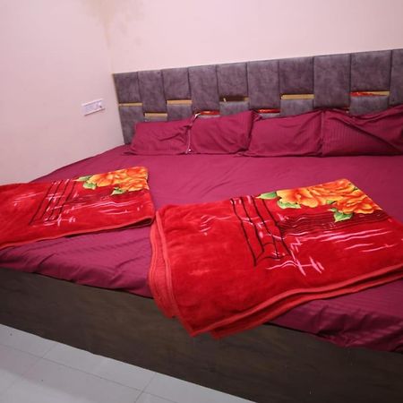 Hotel Shree Kalbhairav Kripa ウッジャイン エクステリア 写真