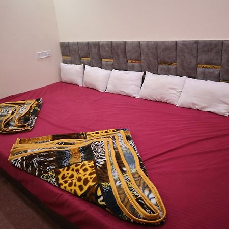 Hotel Shree Kalbhairav Kripa ウッジャイン エクステリア 写真