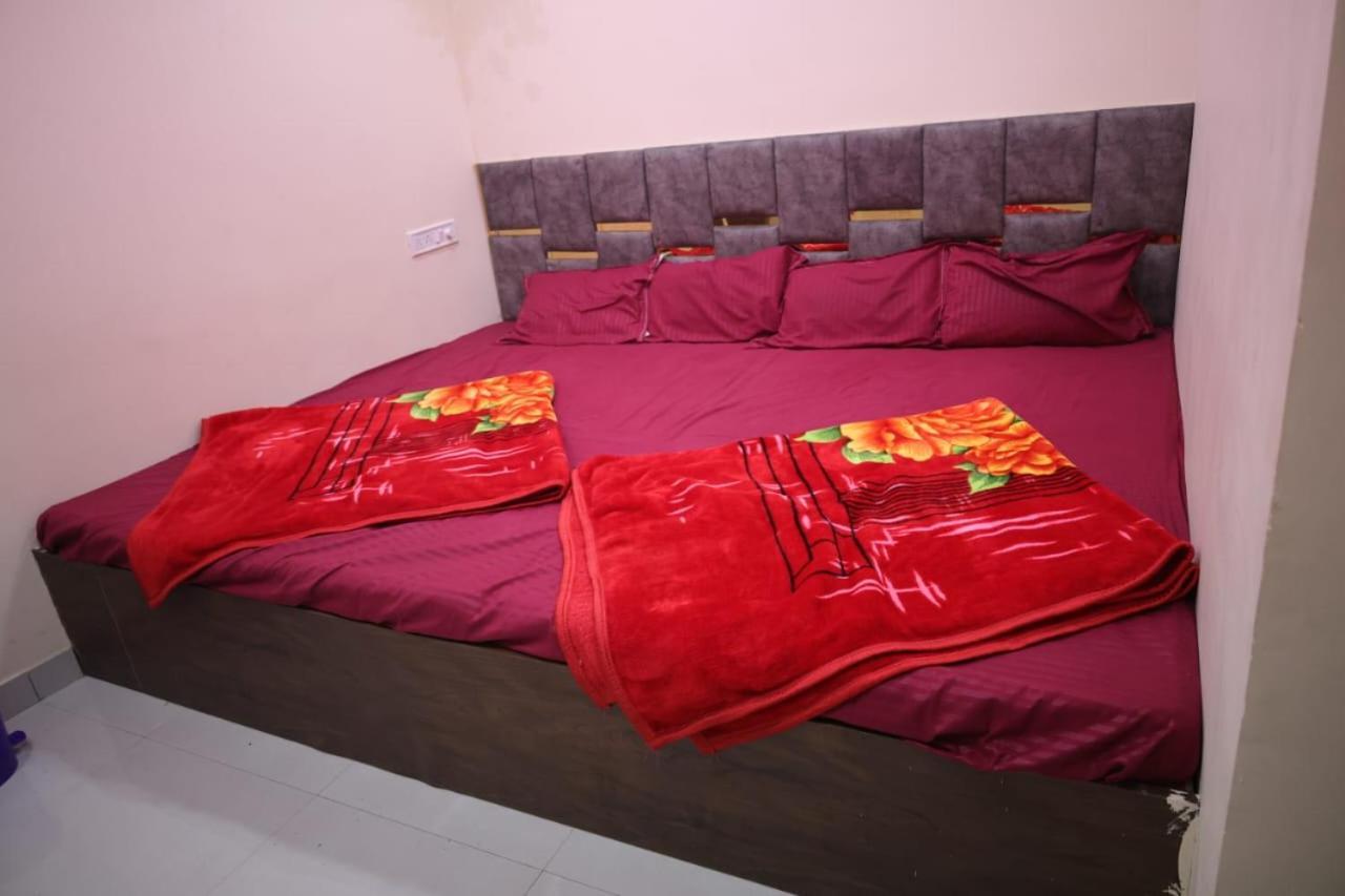 Hotel Shree Kalbhairav Kripa ウッジャイン エクステリア 写真